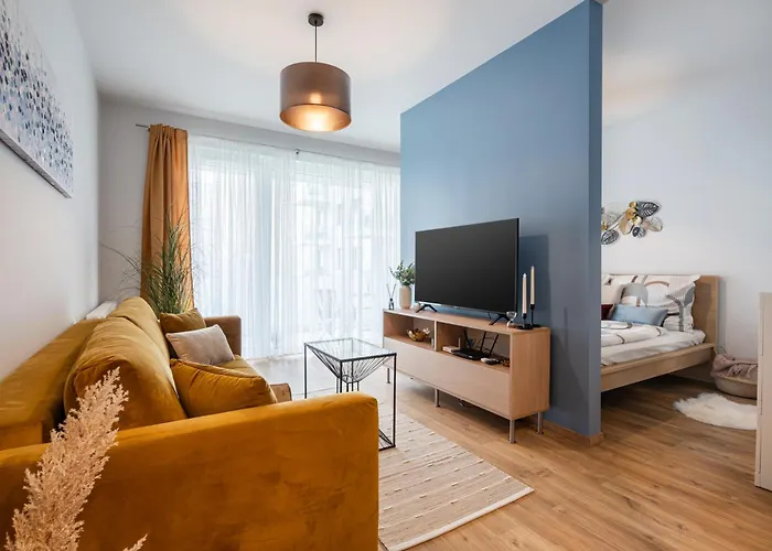 Blooming Budapest Apartment With Free Underground Parking